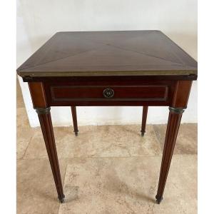 Wallet Games Table