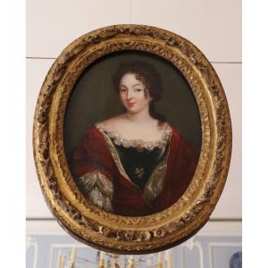 	Portrait Of An Elegant Young Woman In The Style Of Pierre Mignard