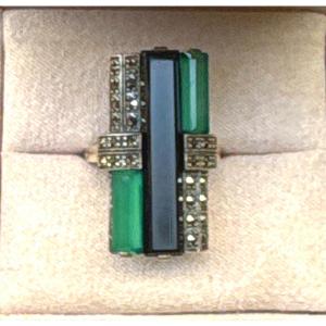 Art Deco Style Ring In Silver With Green Agate And Onyx 
