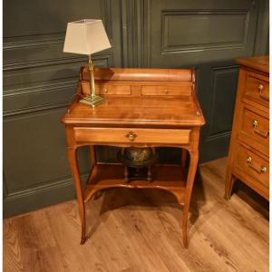 Small Cherrywood Desk