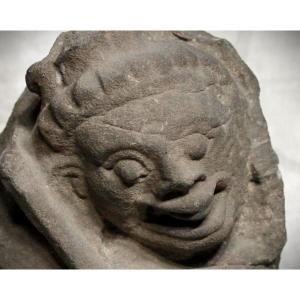 Khmer Head Cambodia XIII -th Century