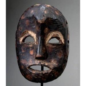 Kumu Mbuti Mask Early 20th Century