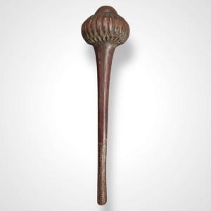 “ula” Throwing Club Carved In Wood, Oceania, 19th Century