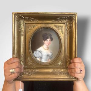 Framed Portrait Of A Woman In Enameled Porcelain, 19th Century