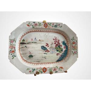 Octagonal Porcelain Dish, China, 18th Century 