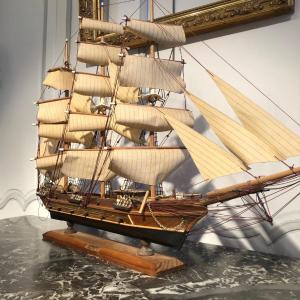 Model Boat “fregata Siglo XVIII”