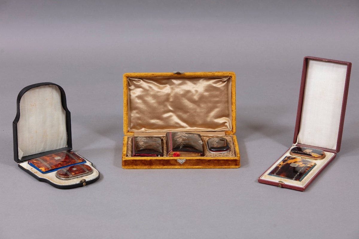 Collezione di piccole scatole in tartaruga