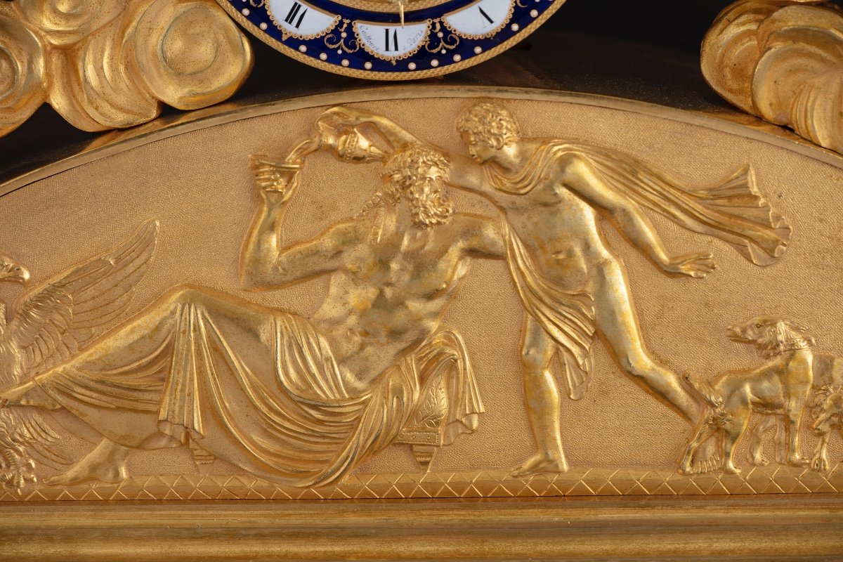Importante pendola in bronzo dorato e finemente cesellato rappresentante Ganimede su un carro-photo-2