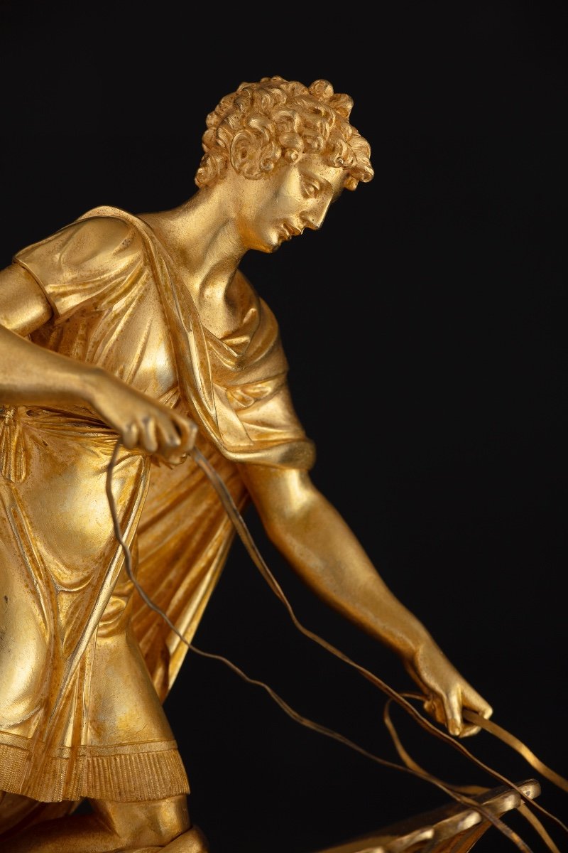 Importante pendola in bronzo dorato e finemente cesellato rappresentante Ganimede su un carro-photo-4