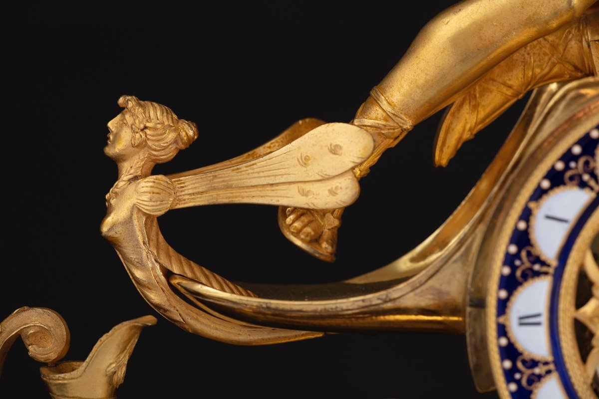 Importante pendola in bronzo dorato e finemente cesellato rappresentante Ganimede su un carro-photo-1
