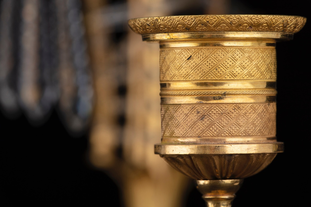 Coppia di importanti Appliques in bronzo dorato e cristallo, Francia, 1805 circa-photo-1