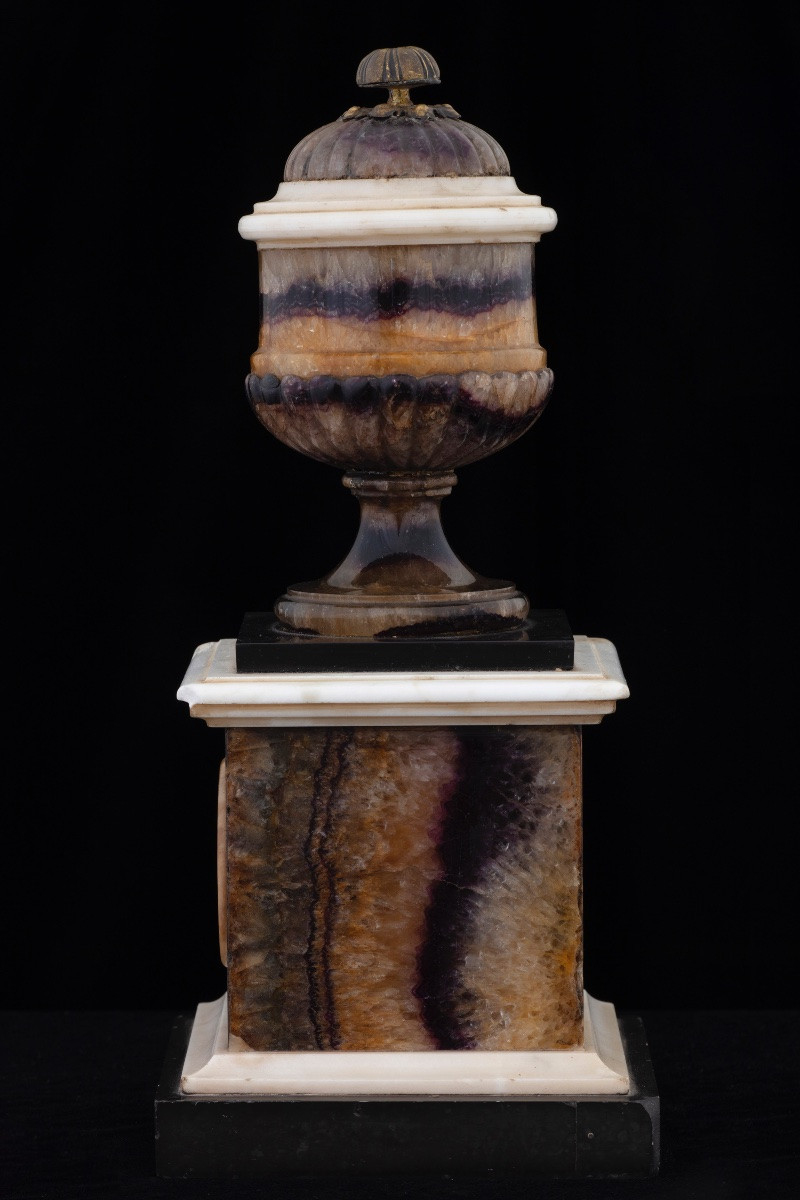 Collezione di quattro vasi in Blue John, inizio del XIX secolo.-photo-2