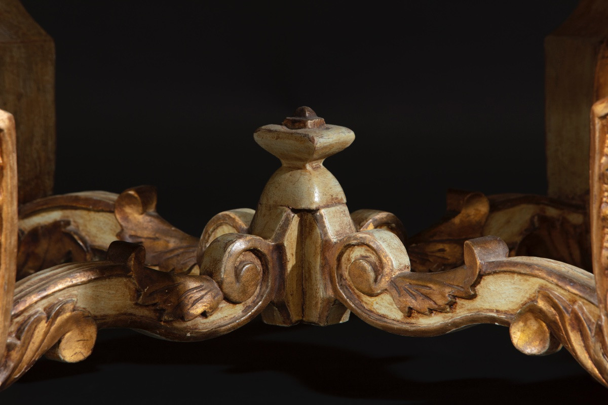 Coppia di panchetti in legno laccato e piano in marmo-photo-3