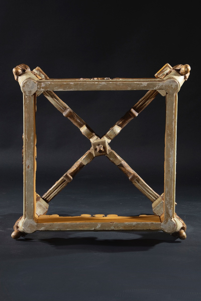 Coppia di panchetti in legno laccato e piano in marmo-photo-2