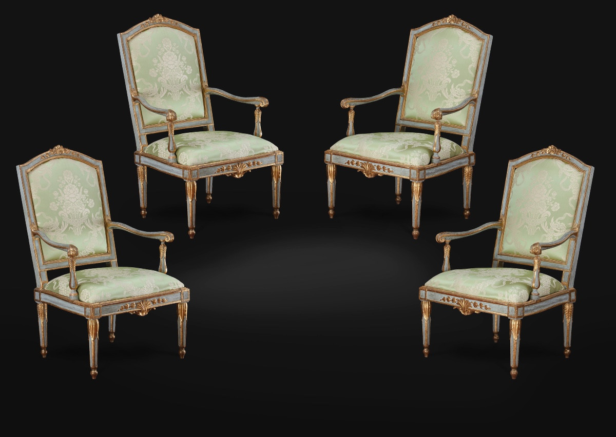 Set di quattro poltrone laccate e dorate Luigi XVI, manifattura genovese