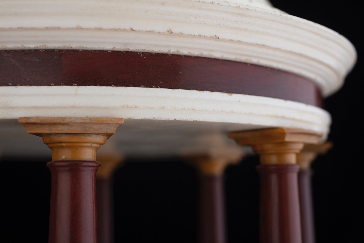 Tempietto neoclassico in pregiati marmi colorati, seconda metà del XIX secolo-photo-2