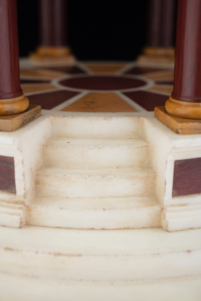 Tempietto neoclassico in pregiati marmi colorati, seconda metà del XIX secolo-photo-4