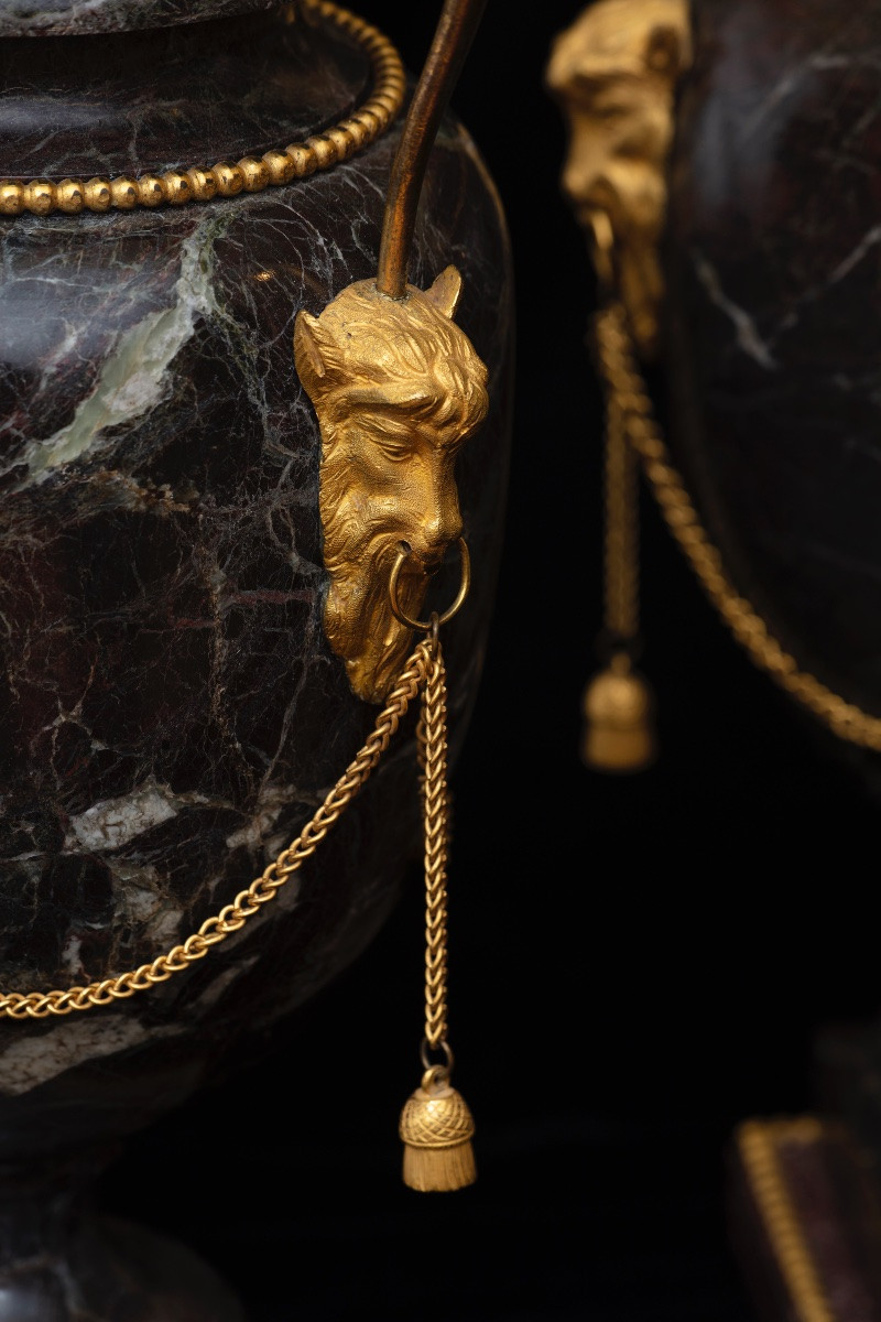 Coppia di importanti vasi Luigi XVI in marmo rosso Levanto -photo-4