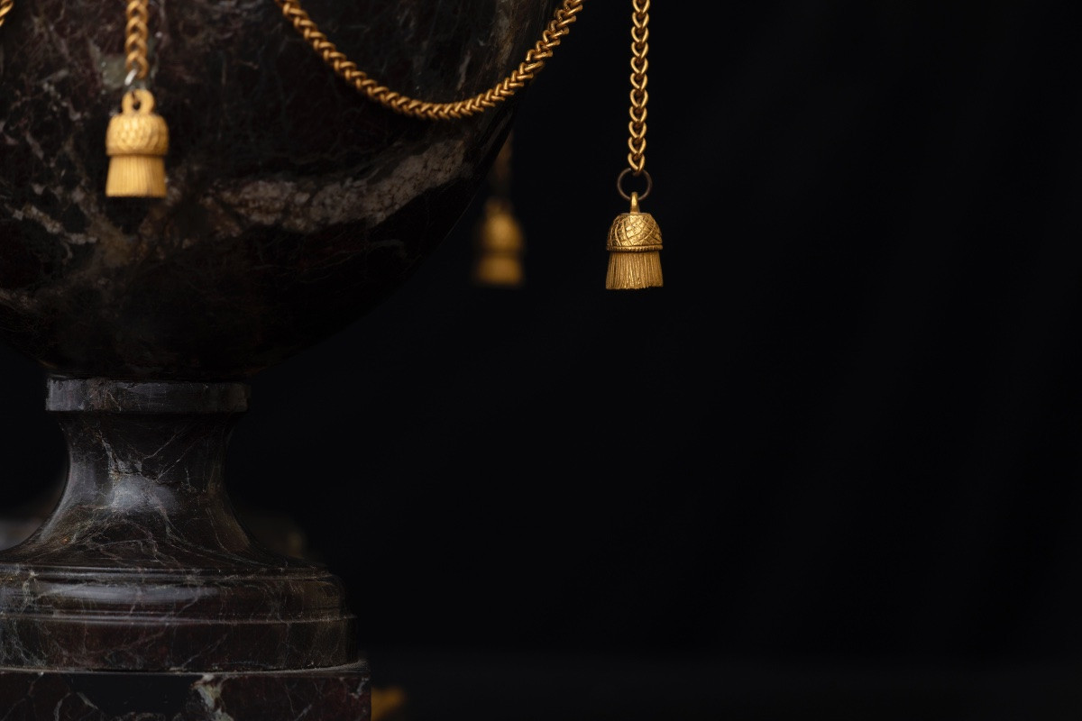 Coppia di importanti vasi Luigi XVI in marmo rosso Levanto -photo-3