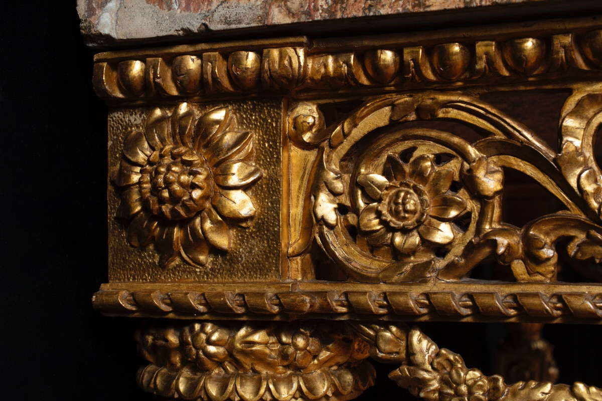 Coppia di consolles Luigi XVI in legno dorato e scolpito e piani lastronati in alabastro -photo-1