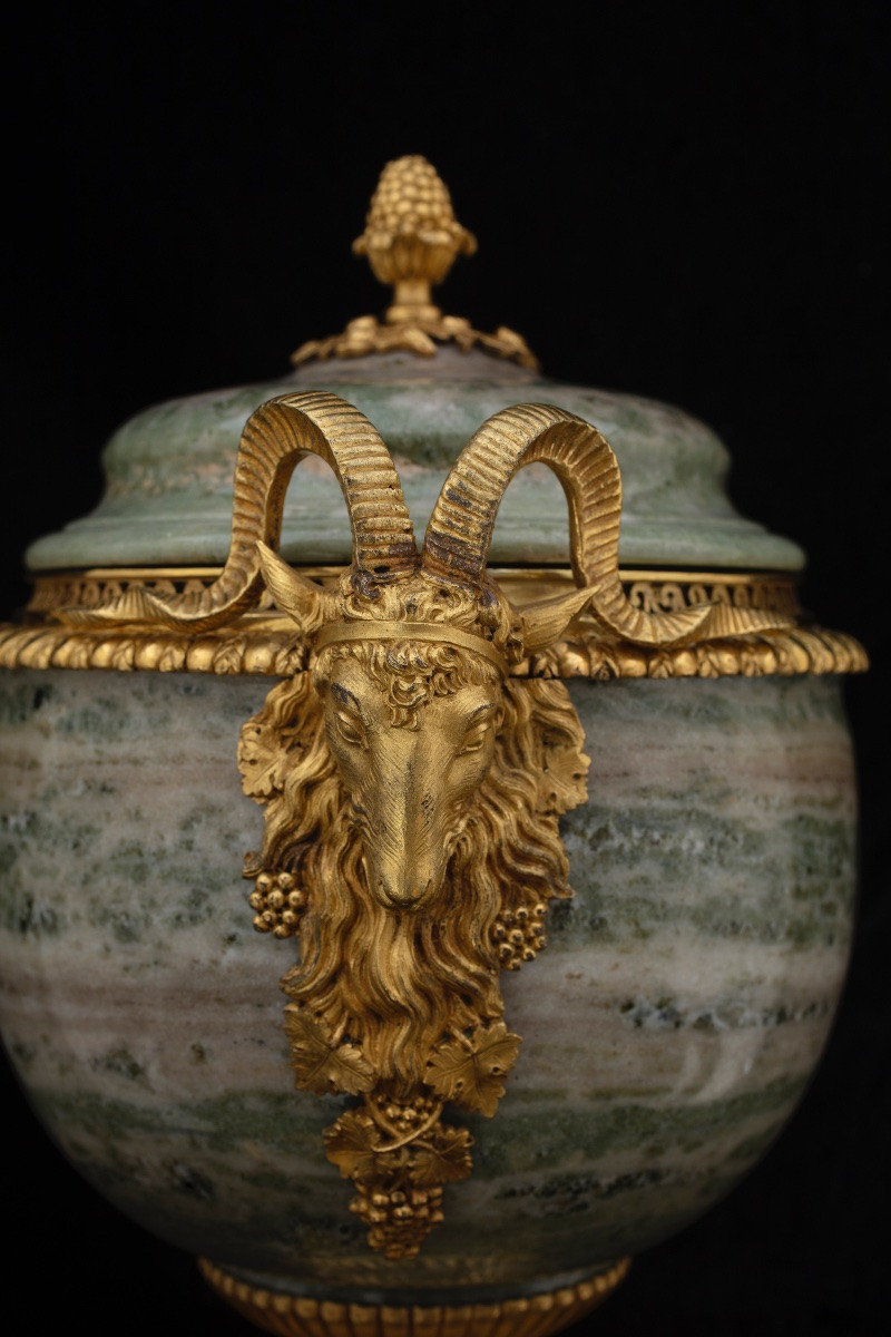 Trittico di vasi in marmo verde di Svezia e bronzo dorato, Francia, metà del XIX secolo-photo-2
