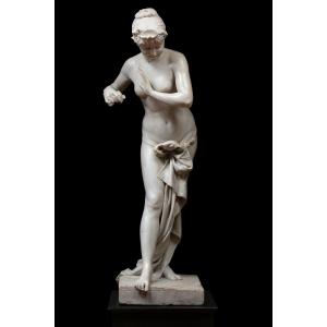 Scultura di Arnaldo Fazzi (1855-1944), “Fanciulla che gioca con le onde”