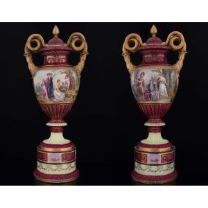 Coppia di grandi vasi in porcellana policroma, Manifattura viennese