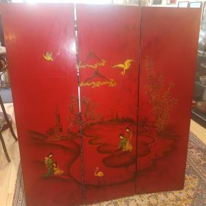 Chinese Screen With 3 Leaves In Red Lacquer