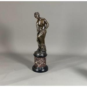 Venus Au Bain, Bronze Signed Christophe-gabriel Allegrain (1710-1795)