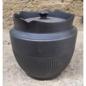 Creil Black Basalt Sugar Bowl, Early 19th Century