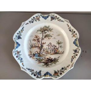 Dish La Tour d'Aigues 18th Century