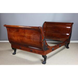 Empire Bed