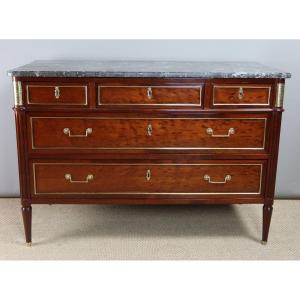 Louis XVI Chest Of Drawers In Speckled Mahogany 