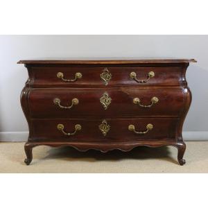 18th Century Mahogany Tomb Chest Of Drawers