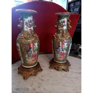 20th Century. Pair Of Mounted Canton Vases