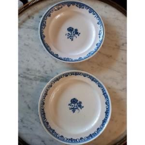 Moustiers, 18th Century. Pair Of Plates Decorated With Flowers 