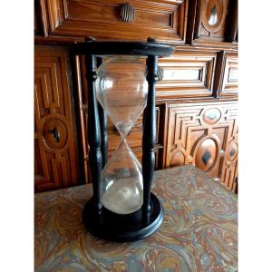 Marine Hourglass