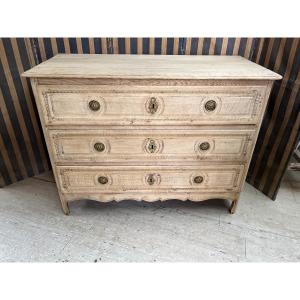 18th Century Natural Oak Chest Of Drawers