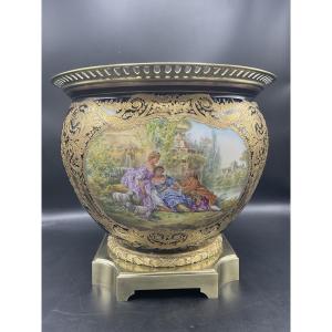 Porcelain And Bronze Pot Cover With Cartouche Of Two Scenes From The Samson Factory In Paris.