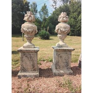 Pair Of Vases (urns) In Reconstituted Stone
