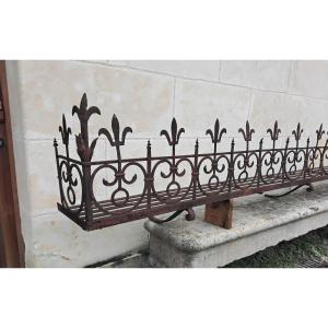 Wrought Iron Wall Planter With Lily Decorations