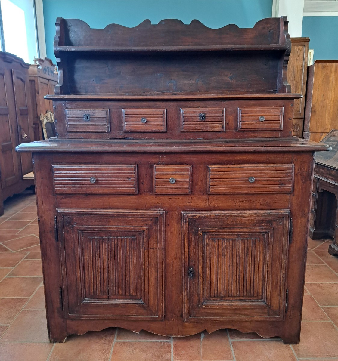 Credenza in ciliegio del '700 con alzata