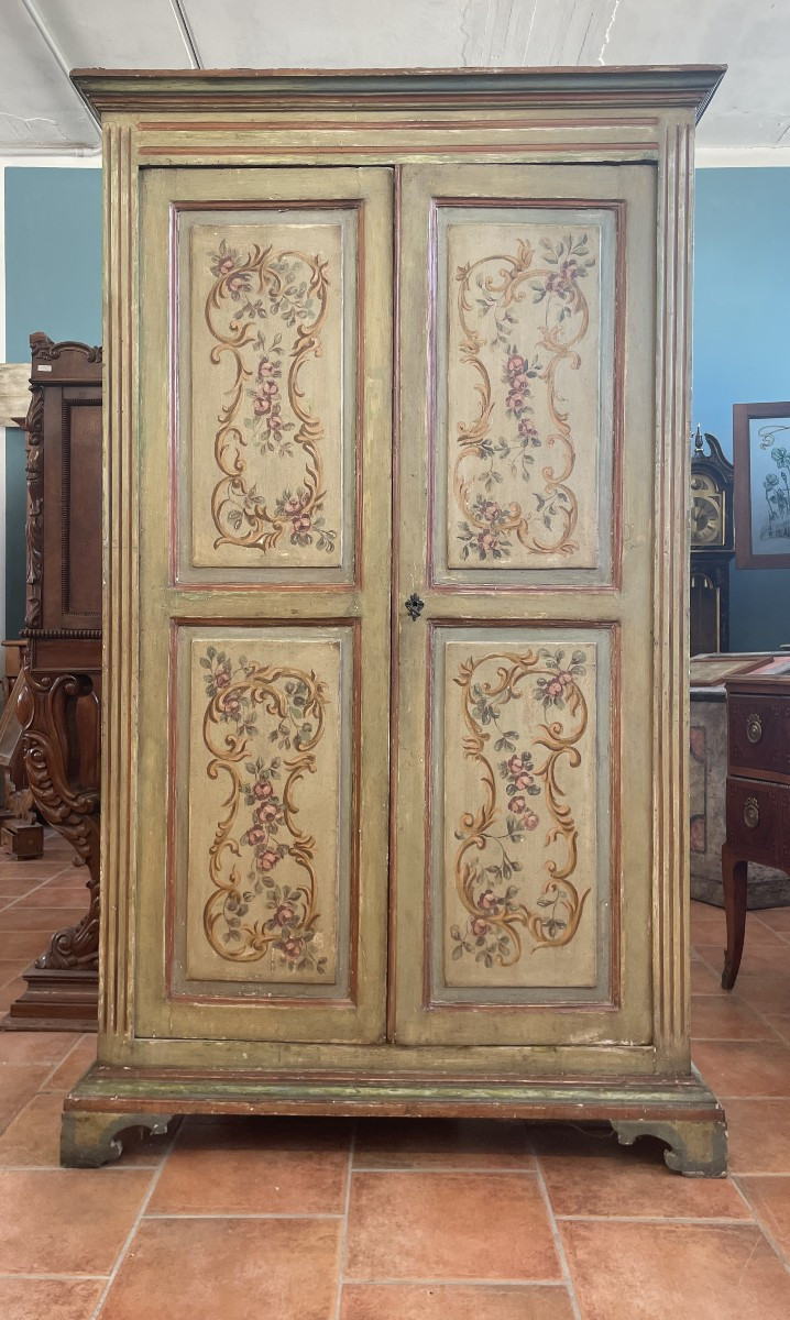 Armadio dipinto dell’800