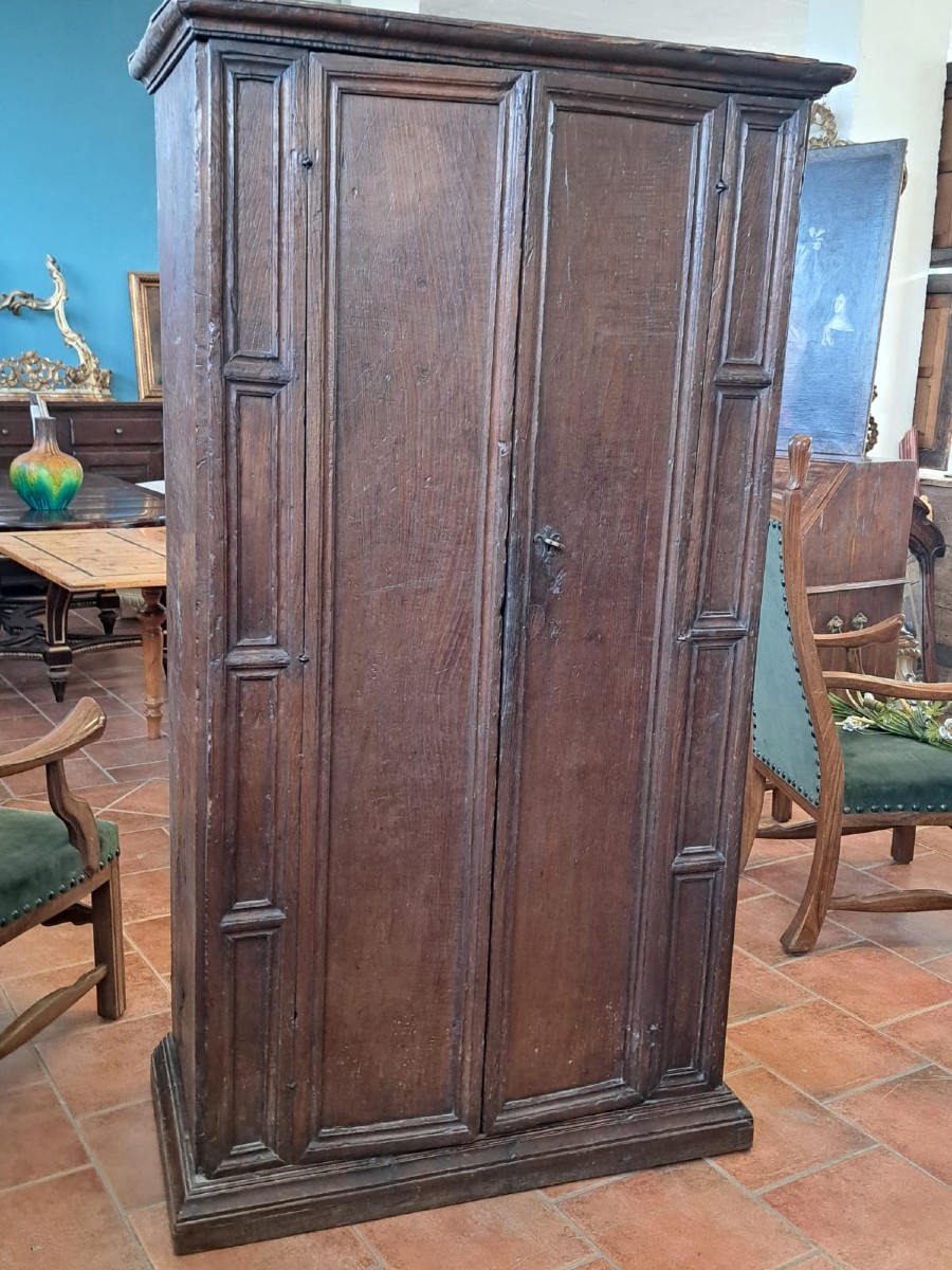 Armadio credenza del ‘600 in castagno-photo-3