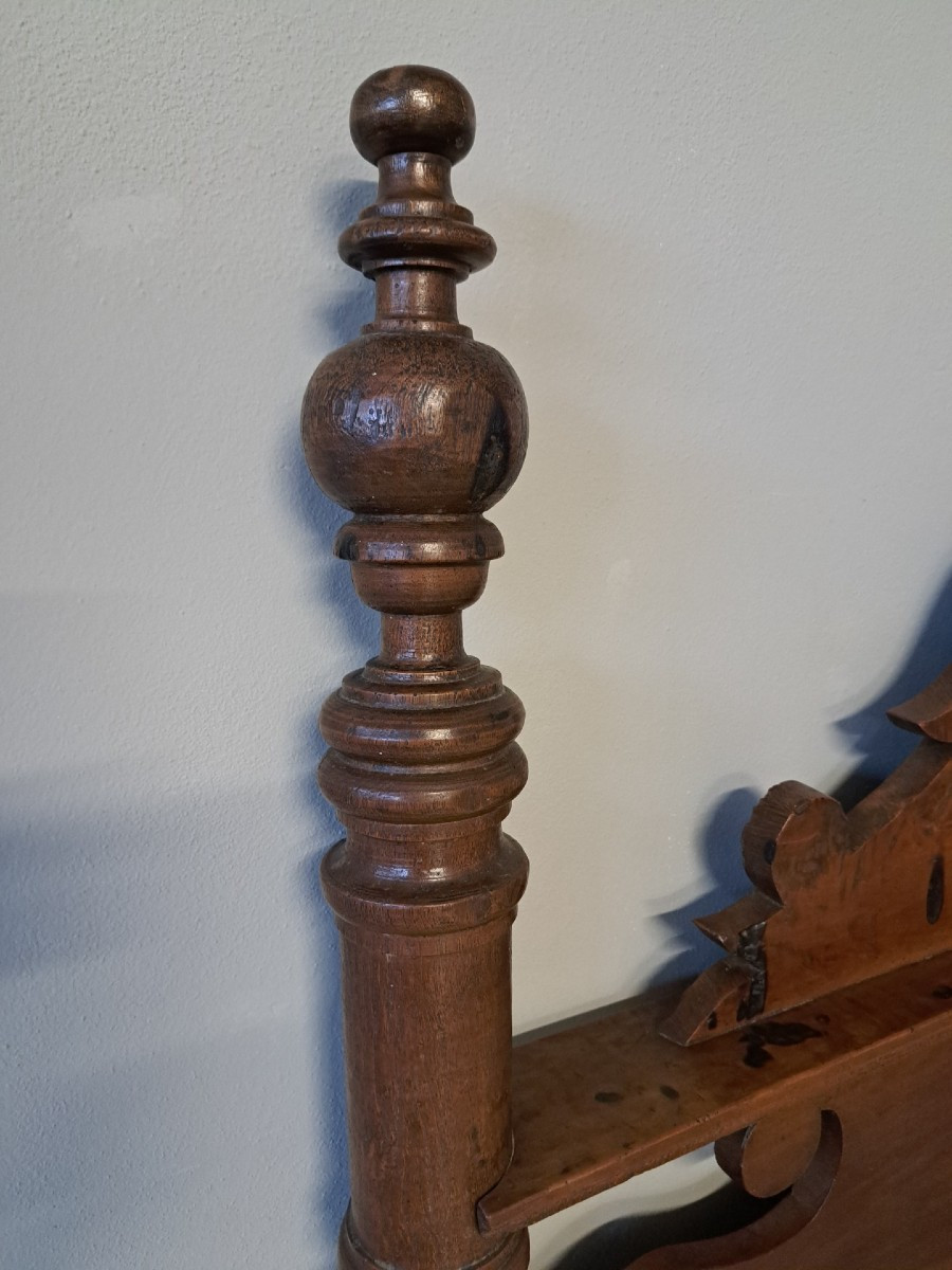 Letto in noce con colonne del '600-photo-3