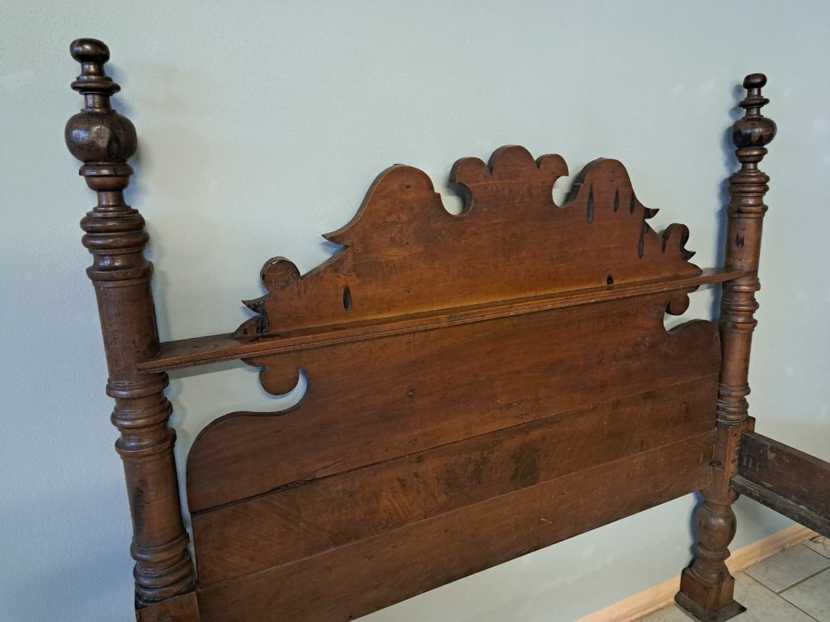 Letto in noce con colonne del '600-photo-4