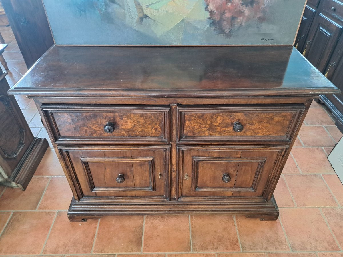 Credenza del '600 in noce-photo-3