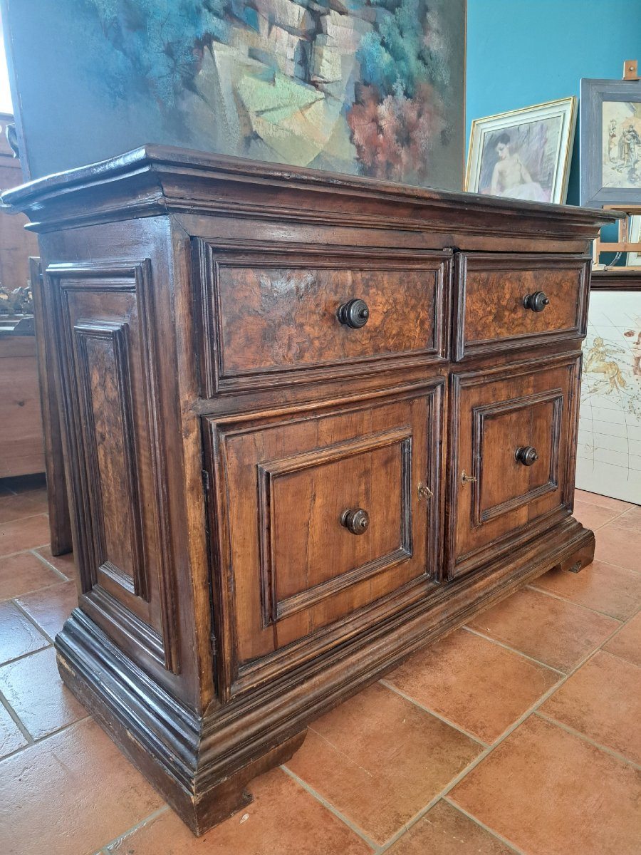Credenza del '600 in noce-photo-4