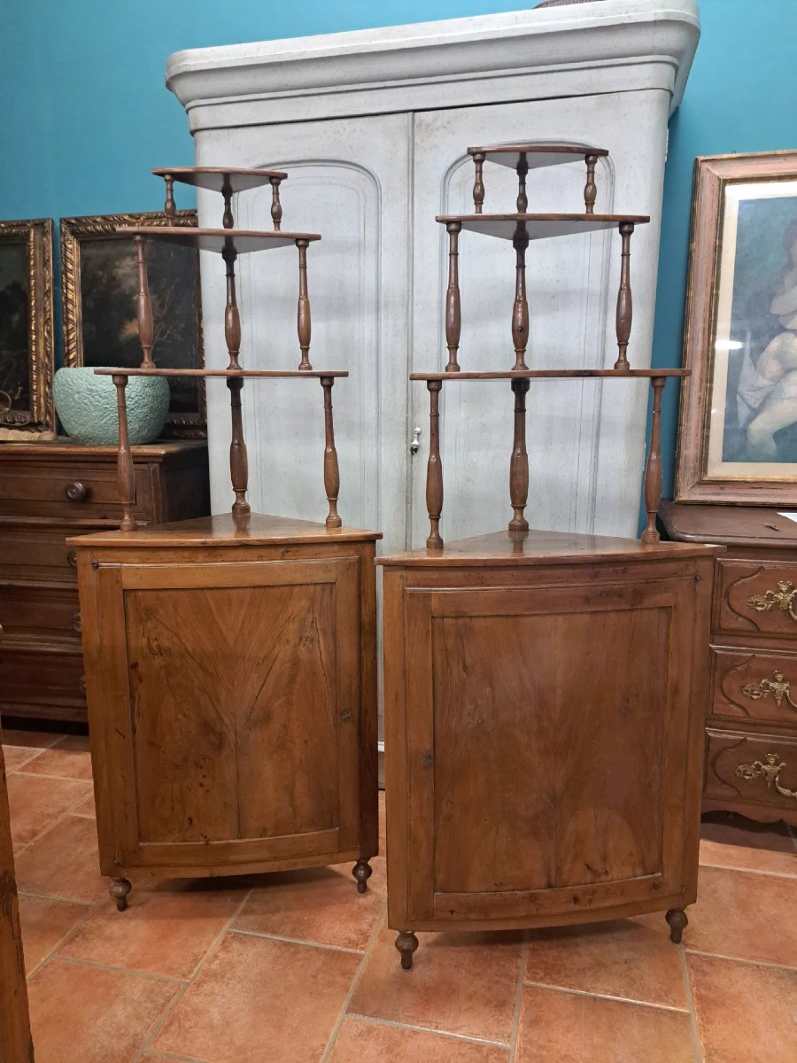 Coppia di angoliere bombate in noce biondo-photo-4