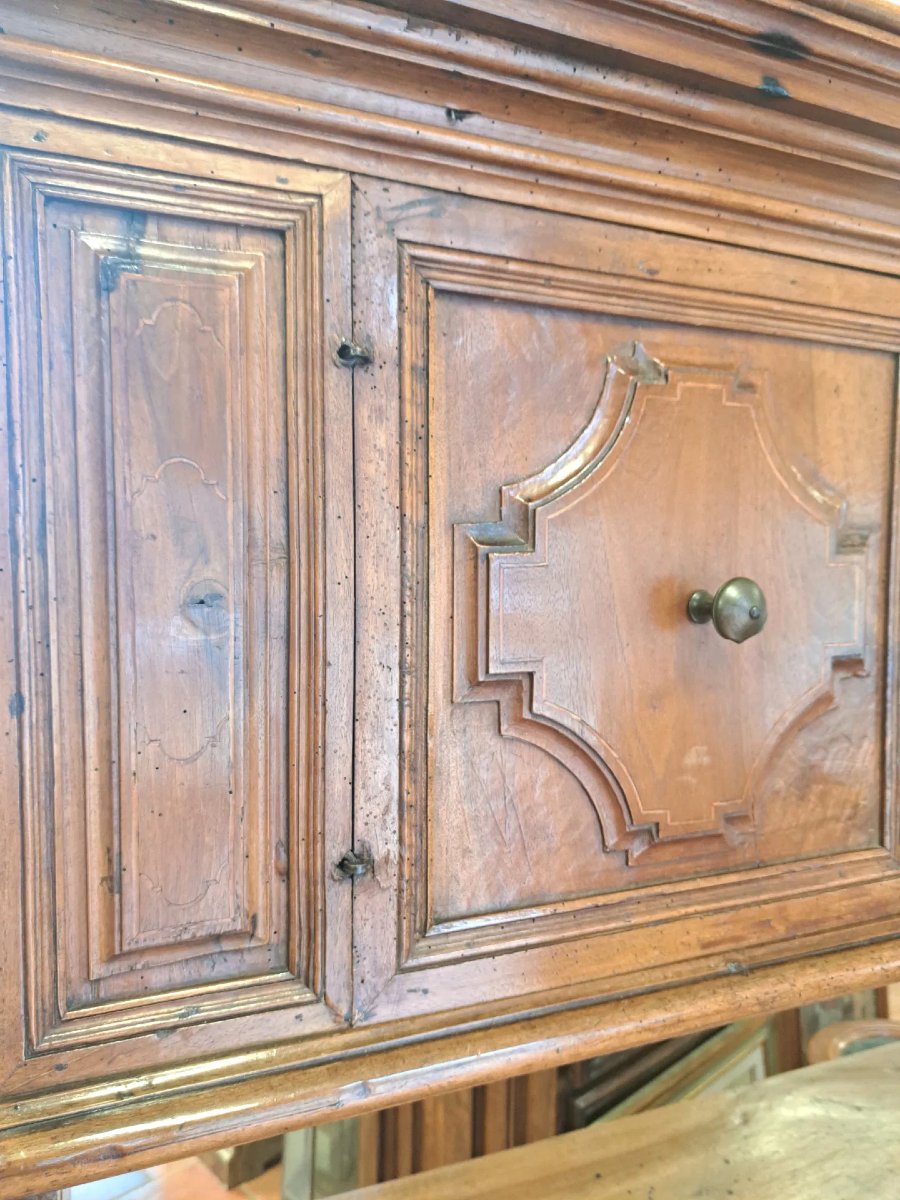 Coppia di credenze da sagrestia in noce filettato del "600-photo-2